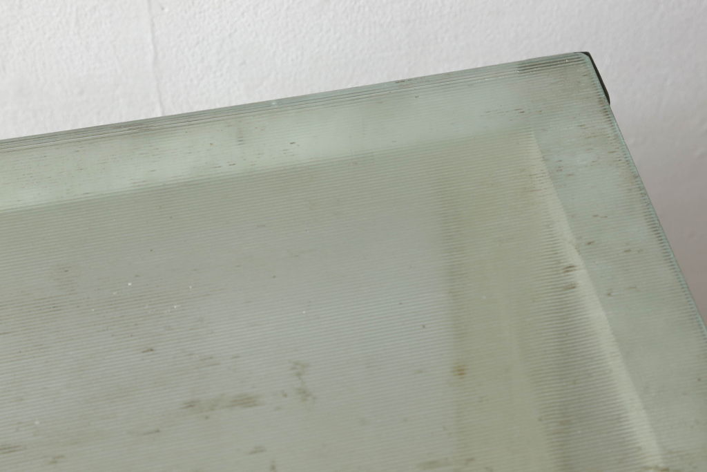 和製アンティーク　ホワイトカラーが可愛らしいケビントガラスケース(ワゴン、サイドテーブル、コンソールテーブル)(R-061428)