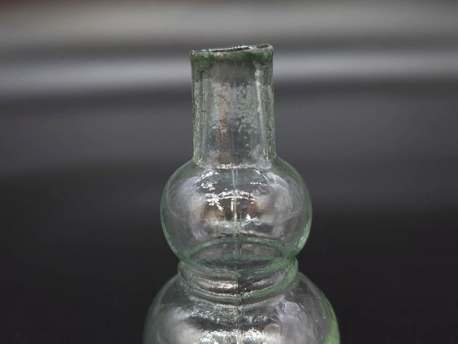 戦前　当時物　瓢箪型　気泡や絶妙なフォルムが味わいのあるニッキ水瓶5個セット(豆ガラス、ちびニッキ水、ガラス容器、駄菓子屋ビン、ペロペロ、レトロガラス、一輪挿し、ひょうたん)(R-077062)
