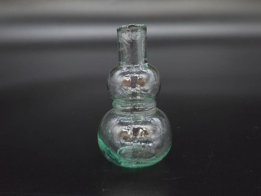 戦前　当時物　瓢箪型　気泡や絶妙なフォルムが味わいのあるニッキ水瓶5個セット(豆ガラス、ちびニッキ水、ガラス容器、駄菓子屋ビン、ペロペロ、レトロガラス、一輪挿し、ひょうたん)(R-077063)