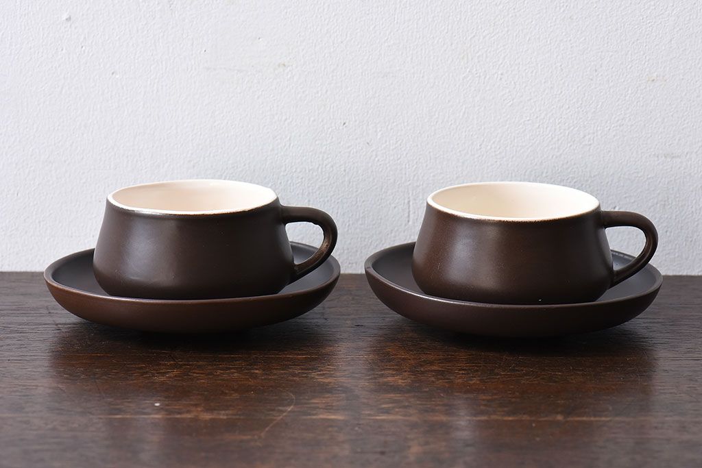 イギリスビンテージ　Honiton Pottery チョコレートブラウンのカップ&ソーサー2客セット(洋食器、陶器)(1)