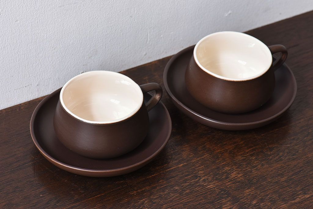 イギリスビンテージ　Honiton Pottery チョコレートブラウンのカップ&ソーサー2客セット(洋食器、陶器)(1)