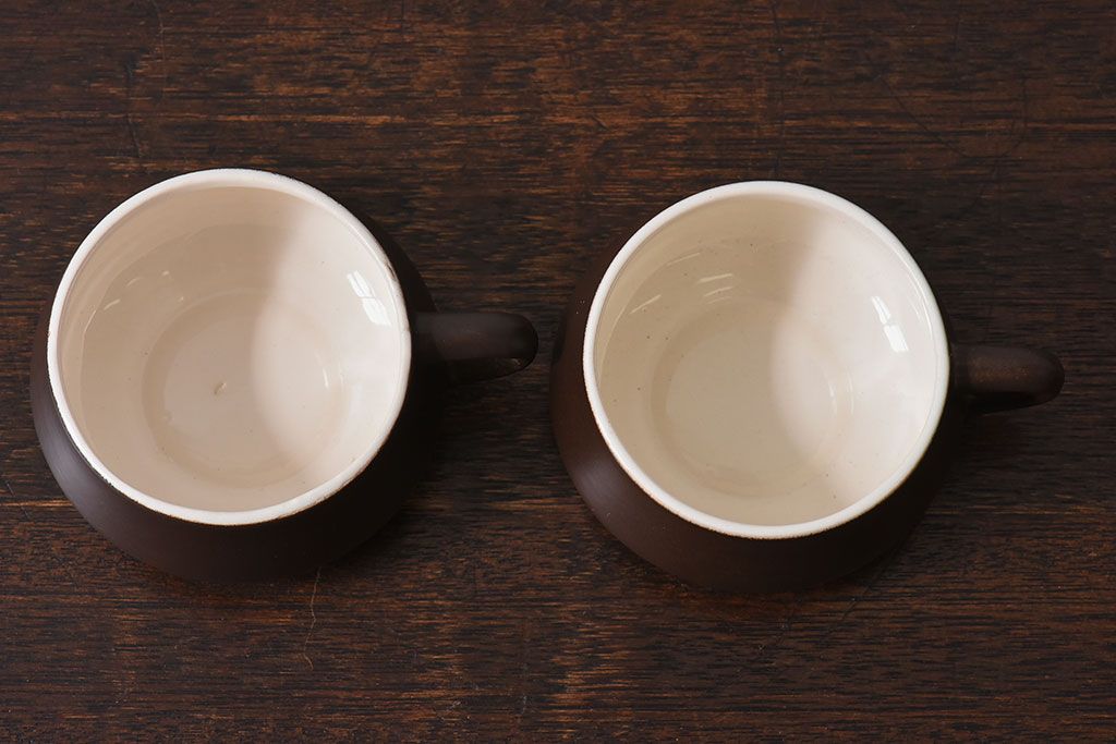 イギリスビンテージ　Honiton Pottery チョコレートブラウンのカップ&ソーサー2客セット(洋食器、陶器)(1)