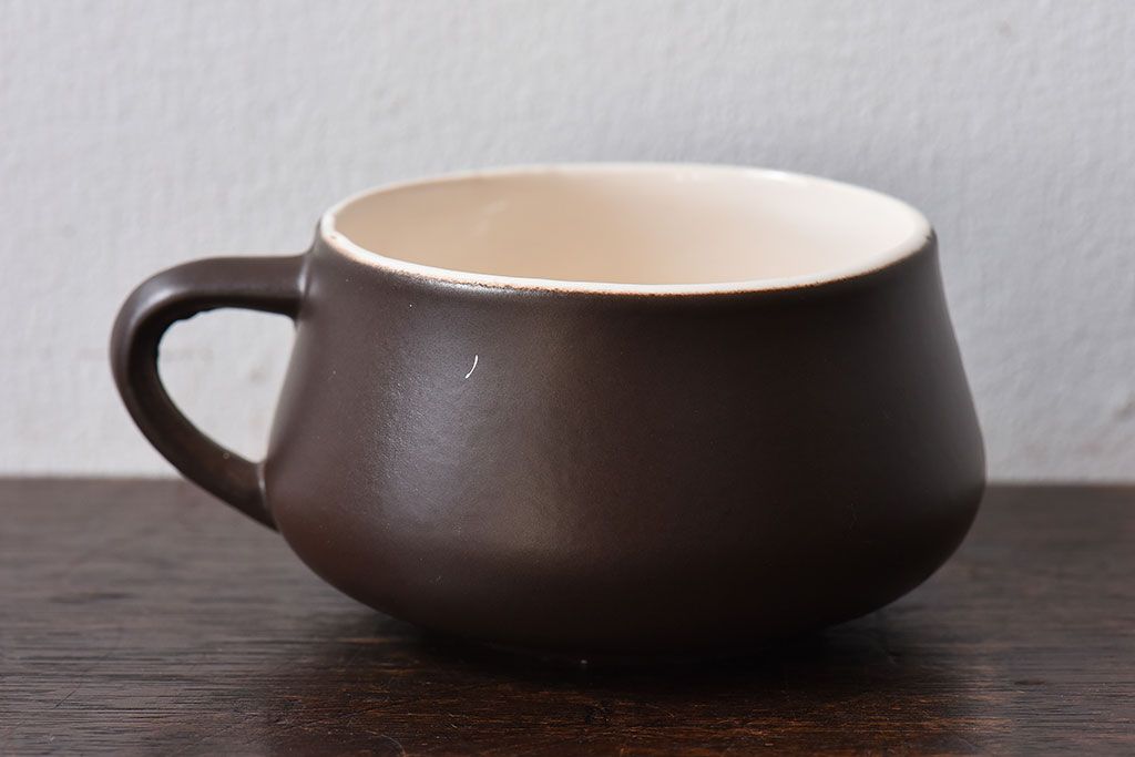 イギリスビンテージ　Honiton Pottery チョコレートブラウンのカップ&ソーサー2客セット(洋食器、陶器)(1)