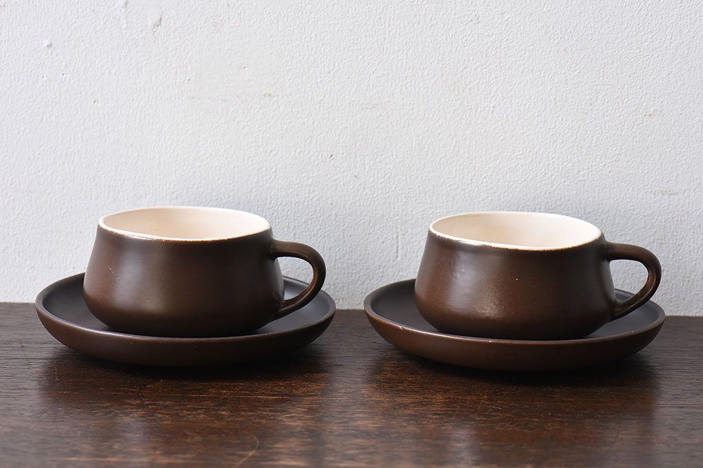 イギリスビンテージ　Honiton Pottery チョコレートブラウンのカップ&ソーサー2客セット(洋食器、陶器)(2)