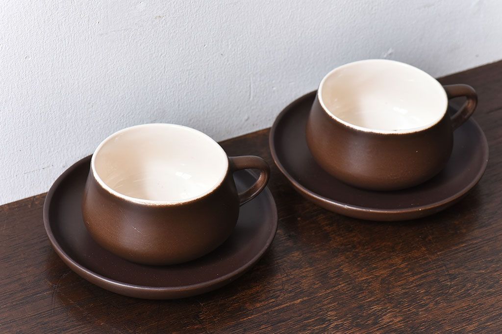 イギリスビンテージ　Honiton Pottery チョコレートブラウンのカップ&ソーサー2客セット(洋食器、陶器)(2)