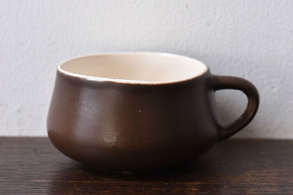 イギリスビンテージ　Honiton Pottery チョコレートブラウンのカップ&ソーサー2客セット(洋食器、陶器)(2)