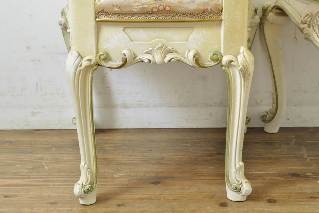 中古　イタリアブランド家具　SILIK(シリック)　細部まで凝った造りが美しいチェア2脚セット(椅子、イス、サロンチェア)(R-063102)
