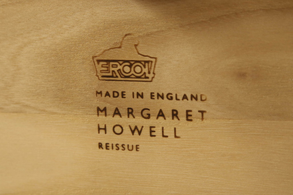 中古　美品!!　MARGARET HOWELL(マーガレットハウエル)×ERCOL(アーコール)　温かみのある木肌と曲線が特徴的なぺブルネストテーブル(トリオ、サイドテーブル、カフェテーブル、コーヒーテーブル、ローテーブル、北欧)(R-068249)