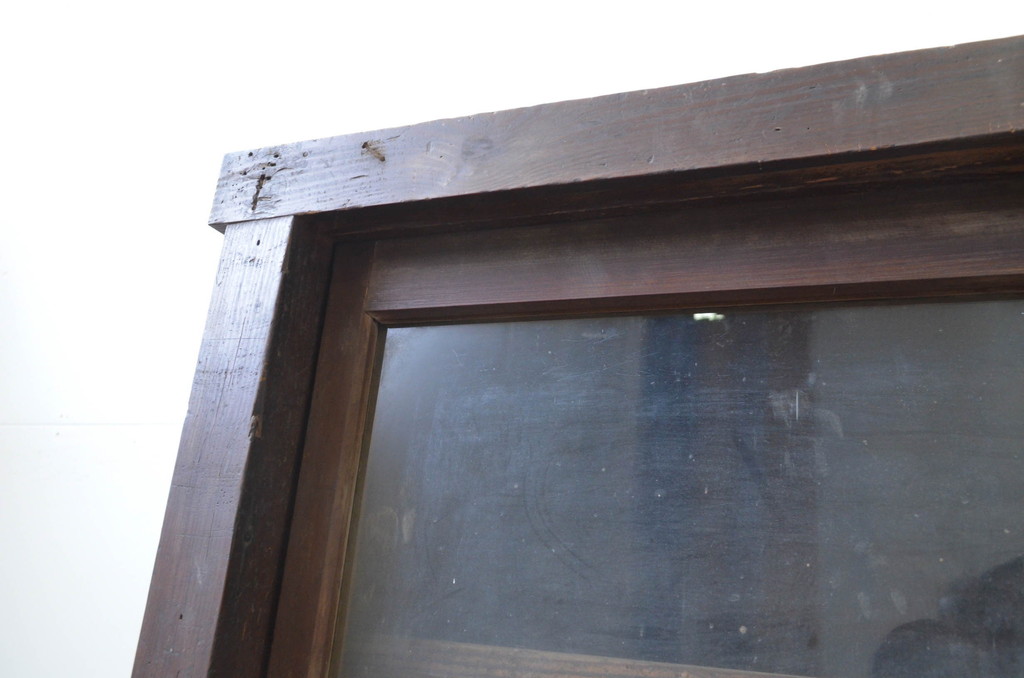 和製アンティーク　レトロな佇まいが魅力的なガラス戸棚サイドボード(収納棚、食器棚、サイドキャビネット)(R-069093)