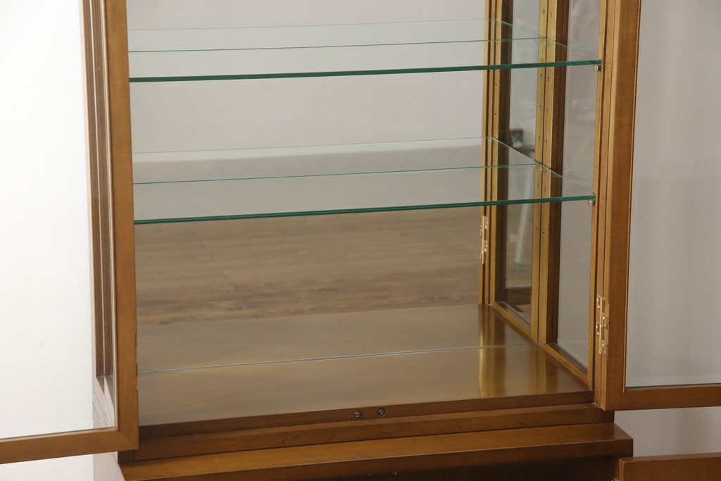中古　カリモク家具(karimoku)　domani(ドマーニ)　Morganton(モーガントン)　ディスプレイ什器におすすめ!照明付きのガラスキャビネット(定価約50万円)(ガラスケース、飾り棚、陳列棚)(R-056796)
