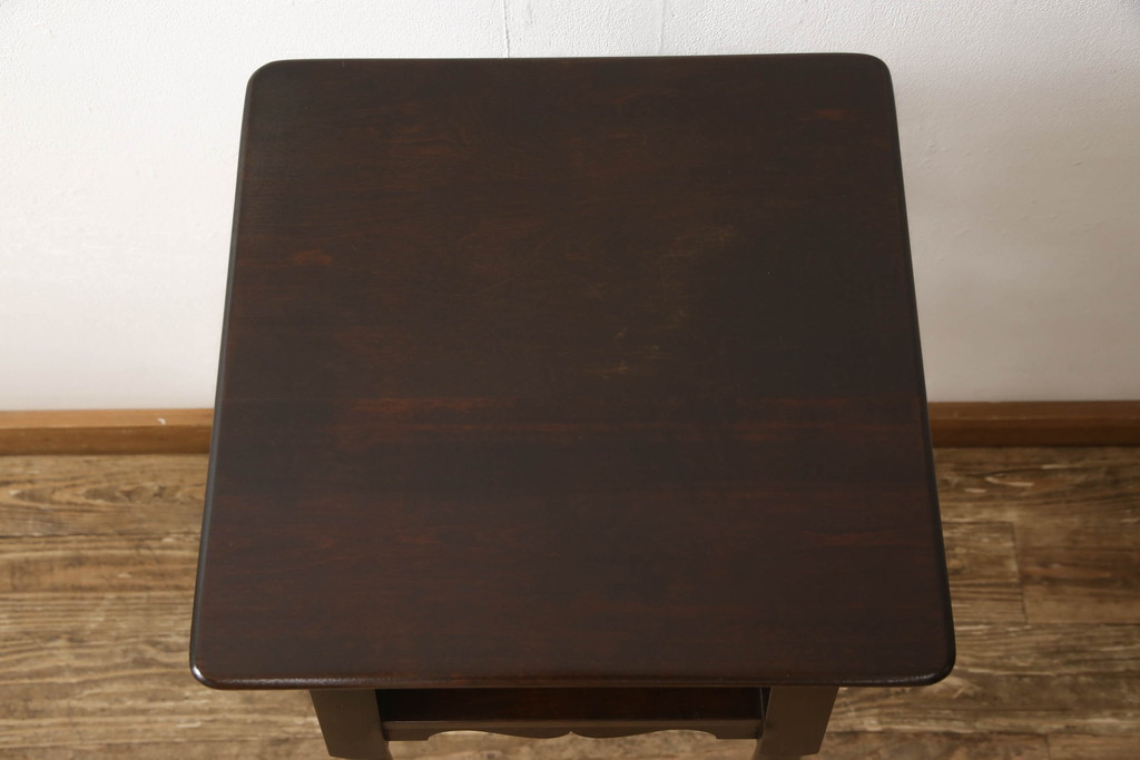 和製ビンテージ　民芸家具　細く伸びる脚がスタイリッシュなサイドテーブル(花台、飾り台、ヴィンテージ)(R-058024)