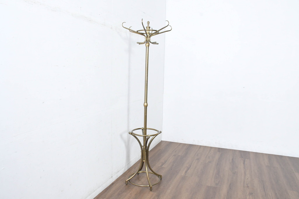 中古　美品　最高級品　オランダ　アイホールツ(EICHHOLTZ)　真鍮製　アンティーク仕上げ　空間のアクセントになるラグジュアリーなコートハンガー(ポールハンガー、洋服掛け、帽子掛け、傘立て、ブラス)(定価約26万円)(R-083583)