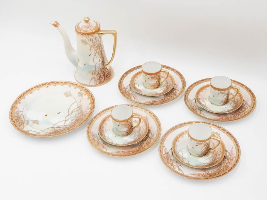 明治〜大正期　オールドノリタケ　NORITAKE　ハンドペイント　金彩　金盛　白鳥葦文　優雅な雰囲気漂うポット・カップ&ソーサー4客・プレート5枚セット(トリオ、デミタス、コーヒー、C&S、碗皿)(R-083678)