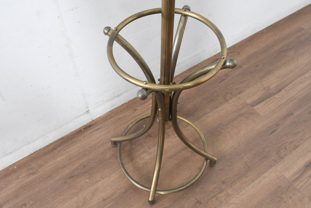 中古　美品　最高級品　オランダ　アイホールツ(EICHHOLTZ)　真鍮製　アンティーク仕上げ　空間のアクセントになるラグジュアリーなコートハンガー(ポールハンガー、洋服掛け、帽子掛け、傘立て、ブラス)(定価約26万円)(R-083583)