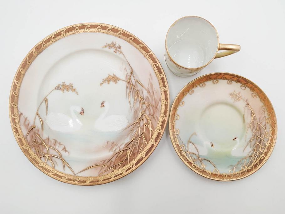 明治〜大正期　オールドノリタケ　NORITAKE　ハンドペイント　金彩　金盛　白鳥葦文　優雅な雰囲気漂うポット・カップ&ソーサー4客・プレート5枚セット(トリオ、デミタス、コーヒー、C&S、碗皿)(R-083678)