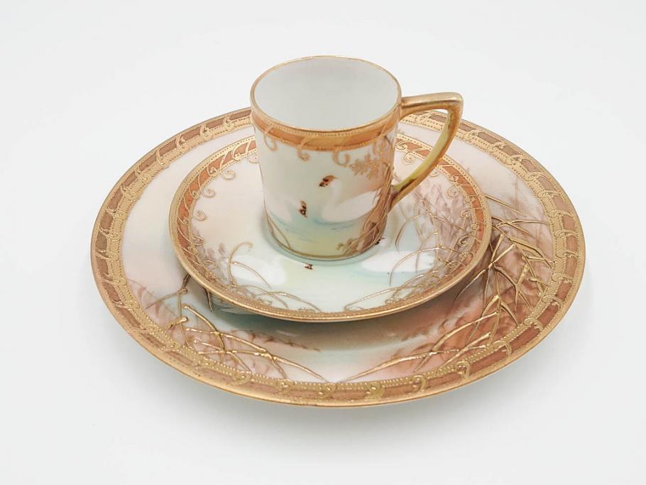 明治〜大正期　オールドノリタケ　NORITAKE　ハンドペイント　金彩　金盛　白鳥葦文　優雅な雰囲気漂うポット・カップ&ソーサー4客・プレート5枚セット(トリオ、デミタス、コーヒー、C&S、碗皿)(R-083678)