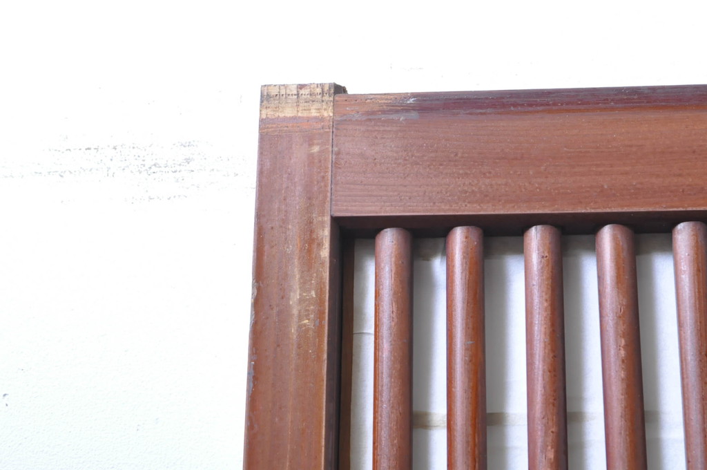 アンティーク建具　上手物!! 高級品 腰板欅(ケヤキ)材 丸面取り縦格子の幅狭格子戸4枚セット(引き戸)(R-068280)