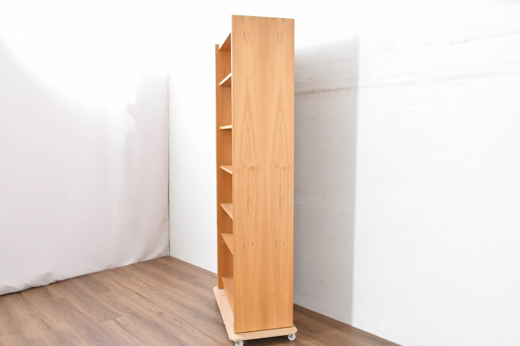 デンマークビンテージ　ビーチ材　シンプルなデザインがお部屋に馴染みやすいオープンシェルフ(本棚、ブックシェルフ、オープンラック、収納棚、飾り棚、ヴィンテージ、北欧)(R-083743)