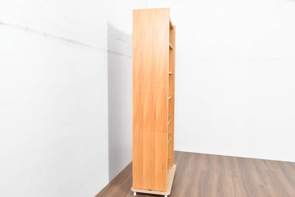 デンマークビンテージ　ビーチ材　シンプルなデザインがお部屋に馴染みやすいオープンシェルフ(本棚、ブックシェルフ、オープンラック、収納棚、飾り棚、ヴィンテージ、北欧)(R-083743)