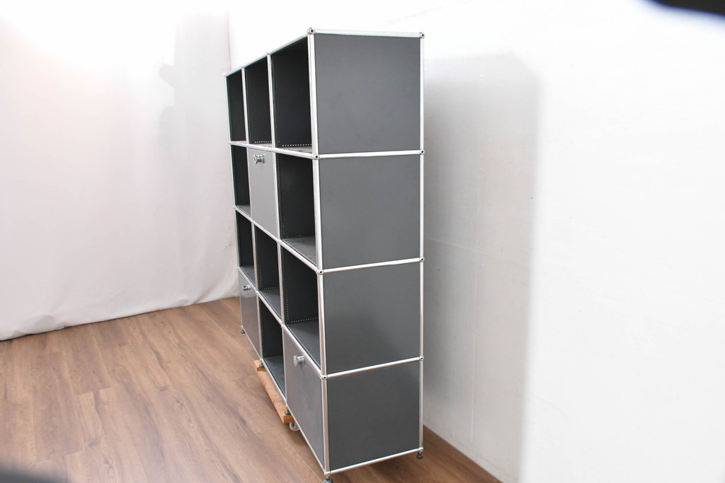 中古　美品　スイス　USMハラー(USM Haller)　洗練されたデザインで収納と美観を両立させるオープンラック(キャビネット、収納棚、飾り棚、陳列棚、店舗什器)(定価約60万円)(R-083791)
