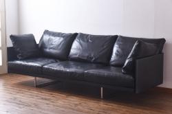 【買取】Cassina(カッシーナ)　TOOT(トゥート)の3人掛け両アームソファを買取ました。(定価約270万円)