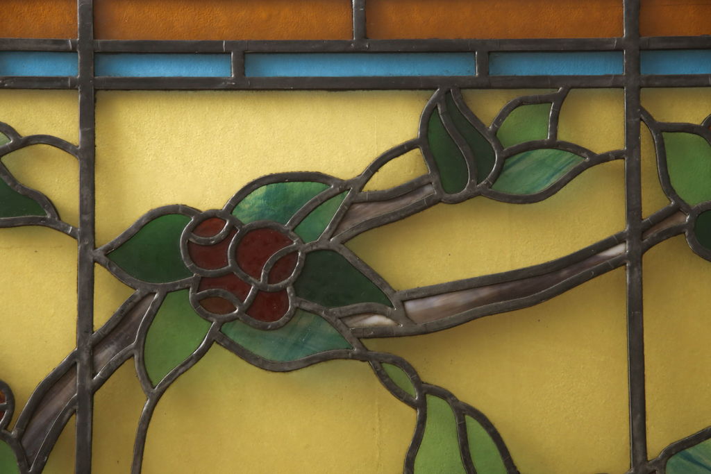 和製アンティーク　華やかな花の図柄が存在感を放つステンドグラス1枚(明り取り、明かり取り、窓)(R-062933)