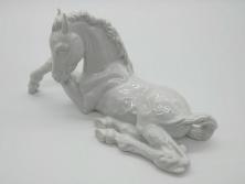 【骨董買取】マイセン　MEISSEN　白磁人形　伏せる馬(フィギュリン、オブジェ)を買取りました。