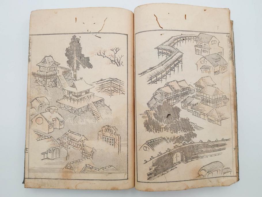 葛飾北斎　「北斎漫画」　二編(2編)　四編(4編)　浮世絵　木版画　2冊セット(画集、絵手本、和本、古書)(R-083696)