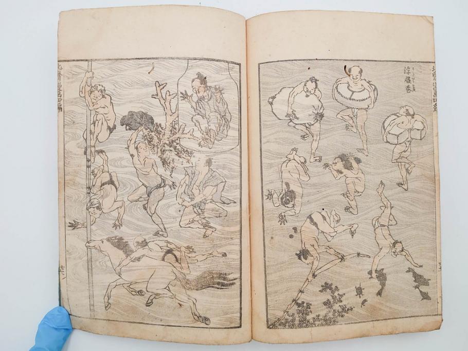 葛飾北斎　「北斎漫画」　二編(2編)　四編(4編)　浮世絵　木版画　2冊セット(画集、絵手本、和本、古書)(R-083696)