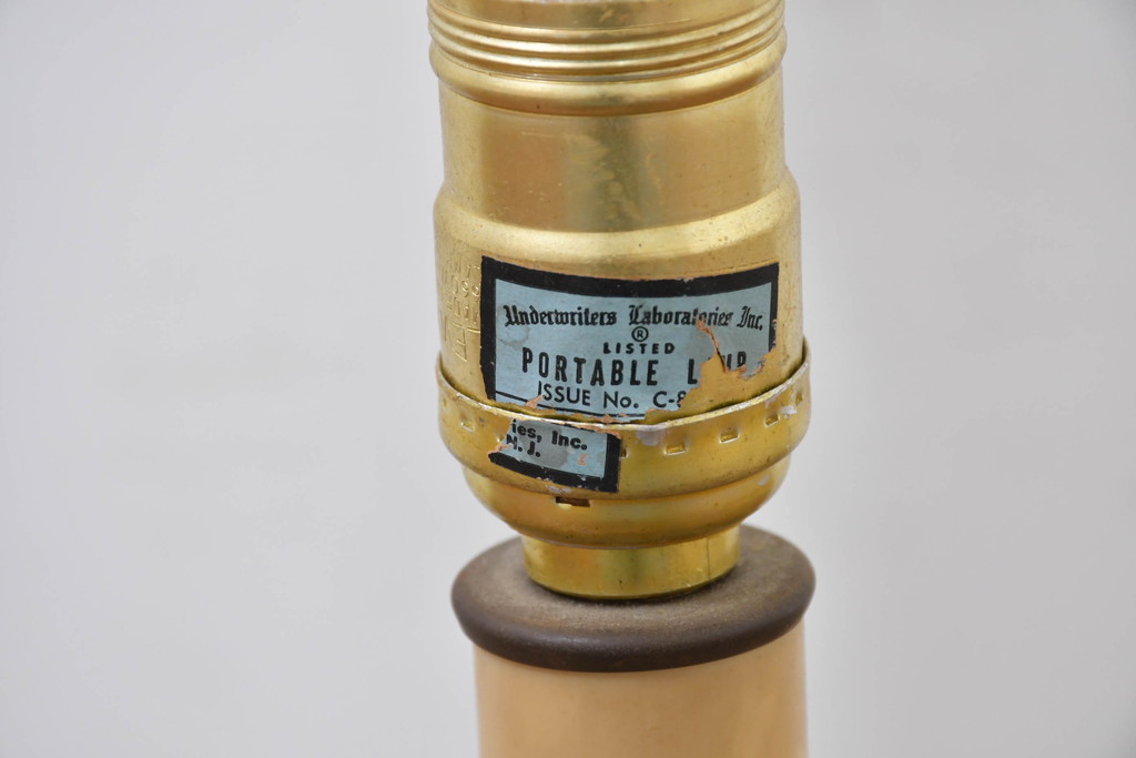 中古　アメリカ製　高級輸入品　真鍮製　レトロな美しさと実用性を兼ね備えたテーブルスタンド(卓上照明、デスクスタンド、ナイトランプ、ブラス)(R-083631)