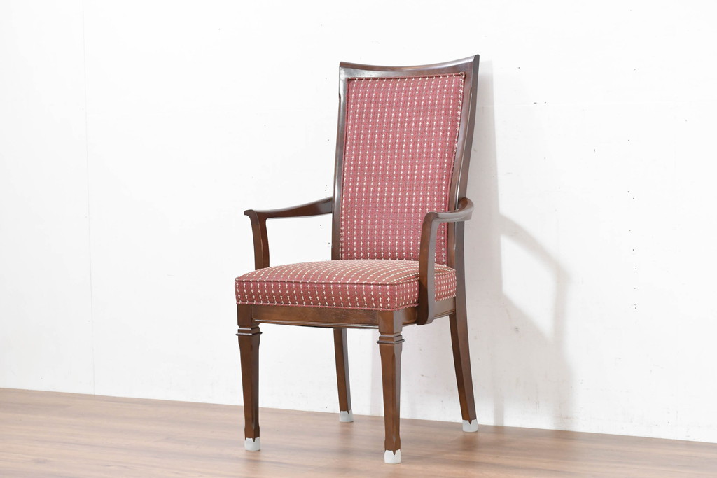 中古　美品　maruni(マルニ木工)　地中海ロイヤルシリーズ(ROYAL)　あらゆるシーンに気品を添える逸品のカンヌアームチェア(ダイニングチェア、椅子、イス)(定価約10万円)(R-083802)