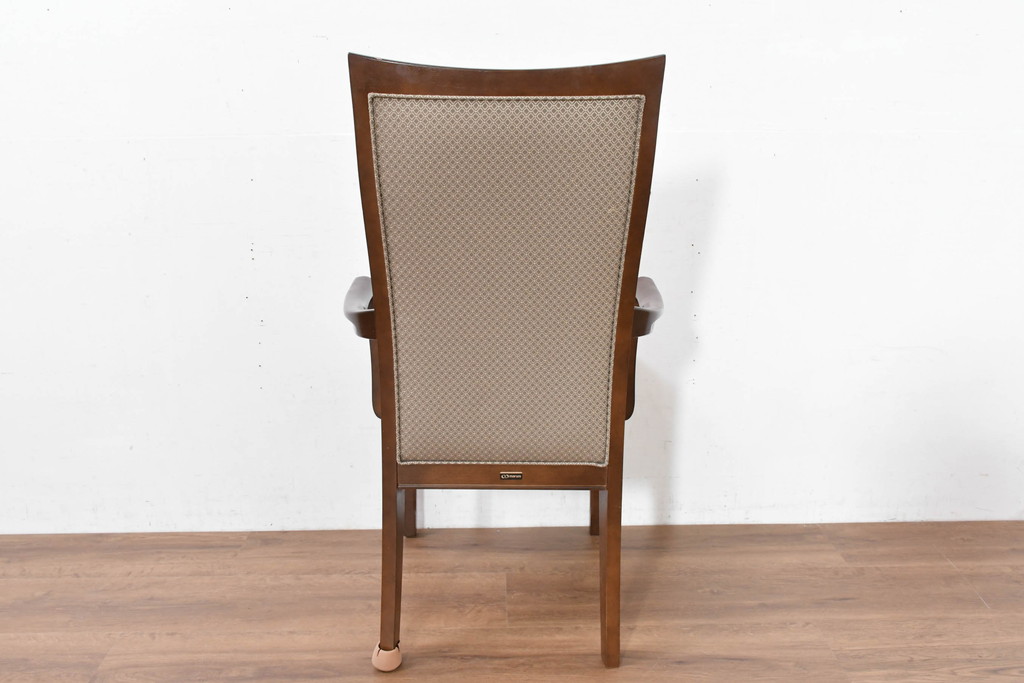 中古　美品　maruni(マルニ木工)　地中海ロイヤルシリーズ(ROYAL)　あらゆるシーンに気品を添える逸品のカンヌアームチェア(ダイニングチェア、椅子、イス)(定価約10万円)(R-083803)