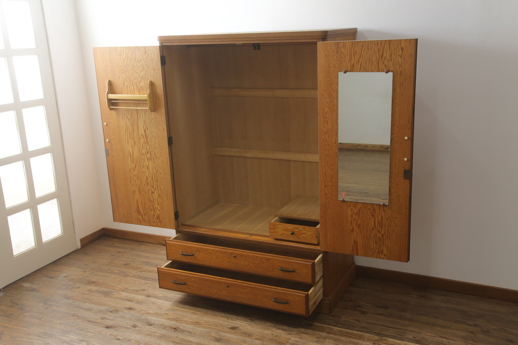 中古　美品　屋久杉　密に詰まった杢目が美しいワードローブ(定価約70万円)(洋服タンス、収納棚)(R-057634)