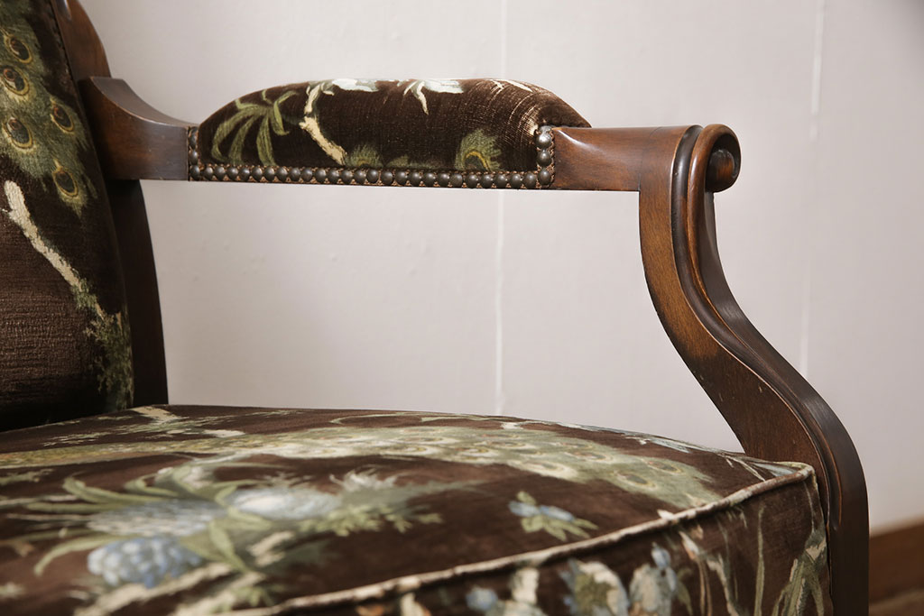 イタリアビンテージ　絶版品　イタリア高級家具　SELVA(セルバ)社製　オリエンタルな雰囲気が魅力の希少なラウンジアームチェア(椅子、ヴィンテージ)(R-053381)