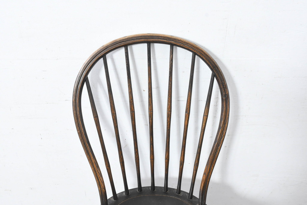 中古　美品　飛騨産業　PROVINCIAL(プロヴィンシャル・プロビンシャル)　キツツキ　オーク材　背板のデザインがおしゃれなボウバックチェア2脚セット(ウィンザーチェア、板座チェア、ダイニングチェア、椅子、イス、ウインザーチェア、バラ売り可能)(定価約35万円)(R-083599)