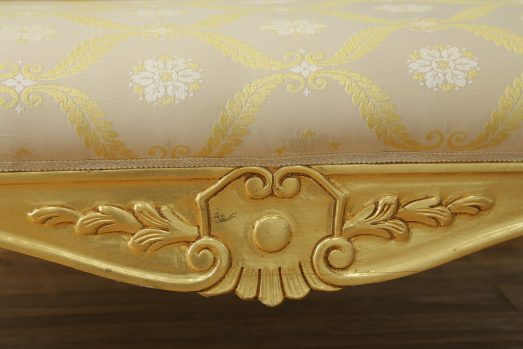 中古　美品　イタリア高級家具　SILIK(シリック)　ロココ調　優雅でロマンチックな雰囲気溢れるシェーズロング(カウチソファ、2人掛けソファ、2P、長椅子、二人掛け)(定価約190万円)(R-076658)