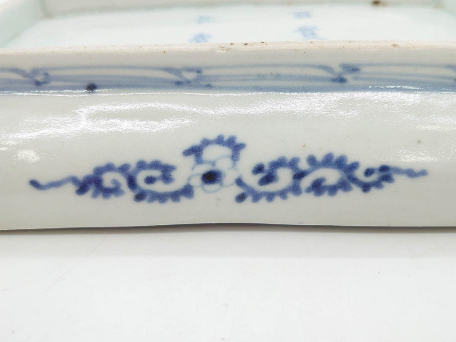 江戸期　古伊万里　染付　冨貴長春　約21cm　7寸　牡丹蛸唐草文　細やかで力強く描かれた文様が魅力的な長皿(七寸、和食器、和皿)(R-077133)