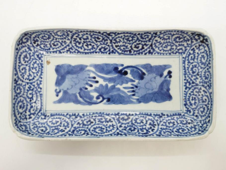 江戸期　古伊万里　染付　富貴長春　約21.5cm　7.1寸　牡丹蛸唐草文　細やかで力強く描かれた文様が魅力的な長皿(七寸一分、和食器、和皿)(R-077134)