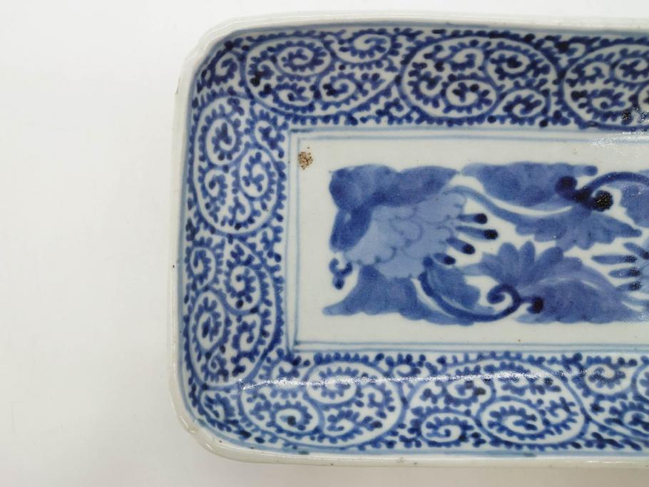 江戸期　古伊万里　染付　富貴長春　約21.5cm　7.1寸　牡丹蛸唐草文　細やかで力強く描かれた文様が魅力的な長皿(七寸一分、和食器、和皿)(R-077134)