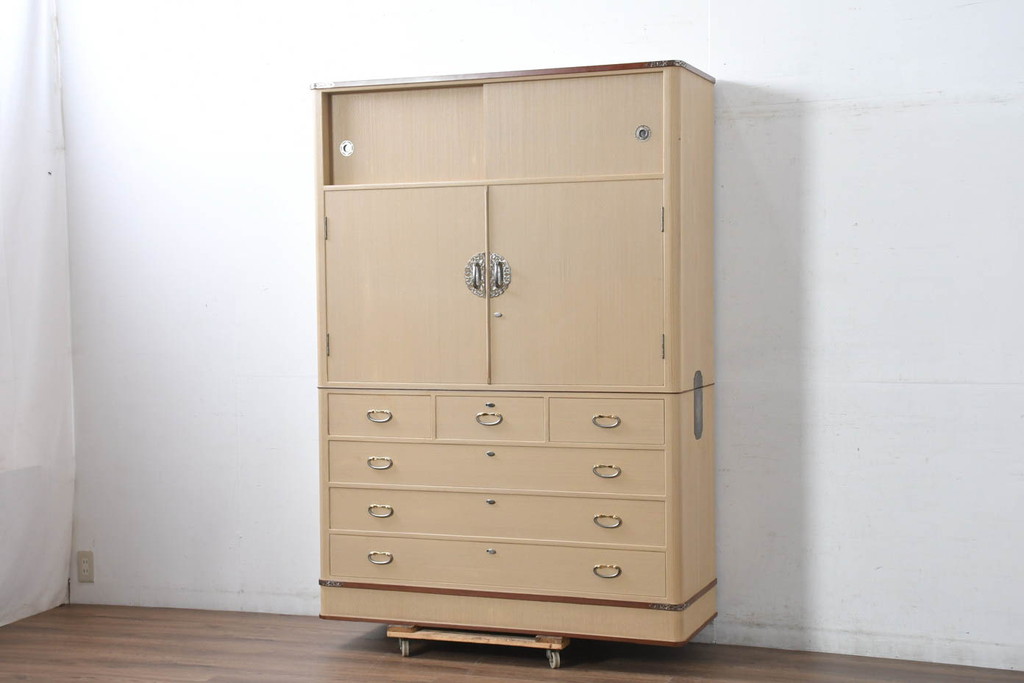 中古　美品　衣装盆付き　桑材のアクセントが美しい気品漂う桐箪笥(桐たんす、衣装箪笥、収納箪笥、着物箪笥、引き出し、和タンス、チェスト、バラ売り可能)(定価約170万円)(R-082619)