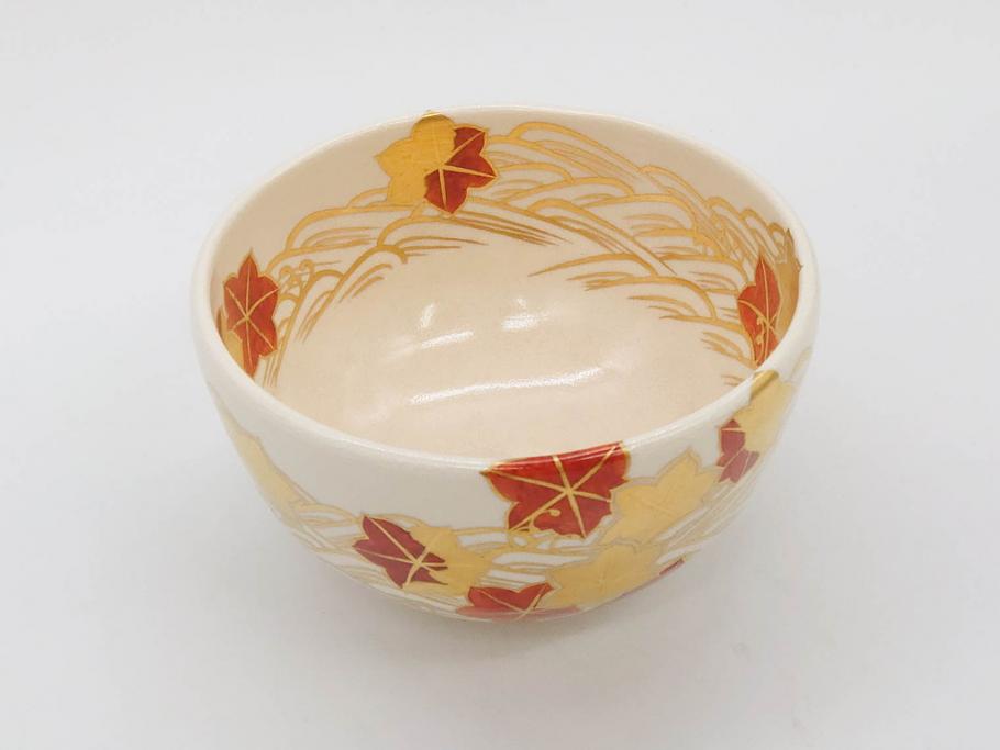 竜谷焼　宮川香雲　鵬雲斉書付　金彩色絵　約13cm　4.3寸　龍田川　紅葉の図が雅やかな茶碗(京焼、龍谷窯、和食器、抹茶碗、茶道具、茶器、共布、共箱付き、四寸三分)(R-077161)