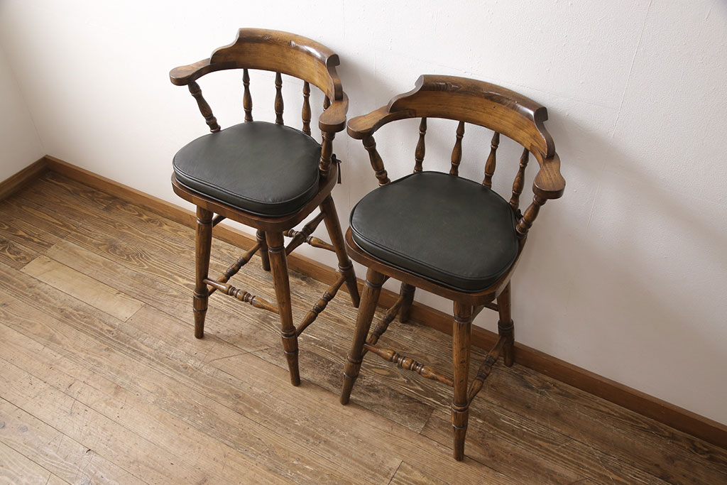 中古　美品　イギリス輸入家具　アンティーク調　大人の空間づくりにぴったりなバーカウンターセット(収納棚、飾り棚、キャビネット、アームチェア)(R-052589)