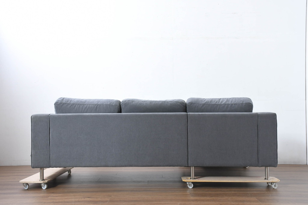 中古　美品　BoConcept(ボーコンセプト)　ゆったりとした座り心地が楽しめる落ち着いた色味のL字型ソファ(3人掛け、2人掛け、3P、2P、カウチソファ、コーナーソファ)(定価推定約40万円)(R-083238)