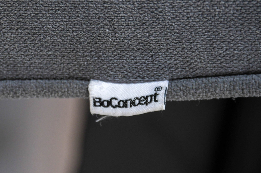 中古　美品　BoConcept(ボーコンセプト)　ゆったりとした座り心地が楽しめる落ち着いた色味のL字型ソファ(3人掛け、2人掛け、3P、2P、カウチソファ、コーナーソファ)(定価推定約40万円)(R-083238)
