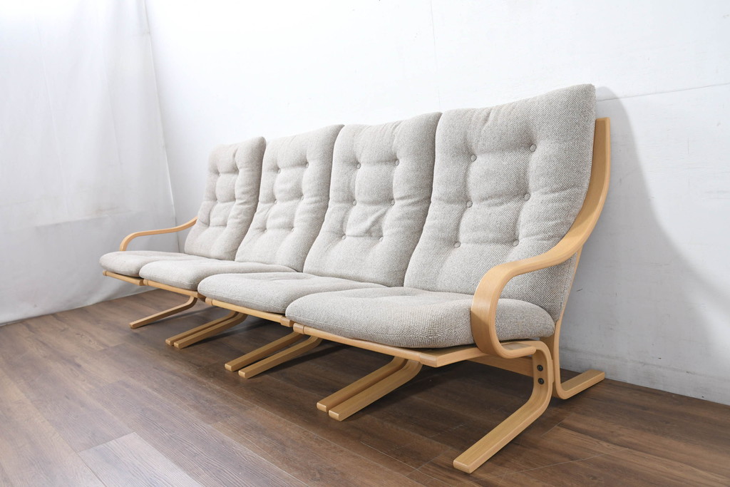 中古　FUJI FURNITURE(冨士ファニチア)　Agio(アージオ)　組み替え自由　シンプルモダンな4人掛けソファ(4P、3P、2P、ファミリーソファ、リビングソファ、分解可能、フジファニチャー、フジファニチュア)(R-083227)