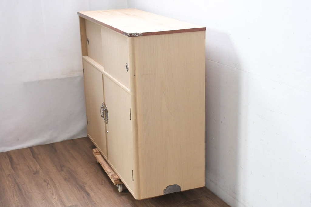 中古　美品　衣装盆付き　桑材のアクセントが美しい気品漂う桐箪笥・上段(桐たんす、衣装箪笥、収納箪笥、着物箪笥、和タンス、サイドボード、サイドキャビネット)(R-082620)