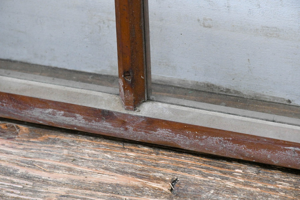 アンティーク建具　大正ロマン　暮らしにやさしい木の風合いを取り入れられる窓2枚セット(引き戸、ガラス窓)(R-083430)