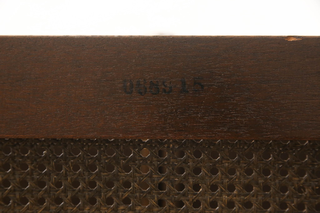 中古　美品　DREXEL HERITAGE(ドレクセルヘリテイジ)　格納式天板付きのクラシカルなサイドテーブル(コーヒーテーブル、エンドテーブル)(R-057048)