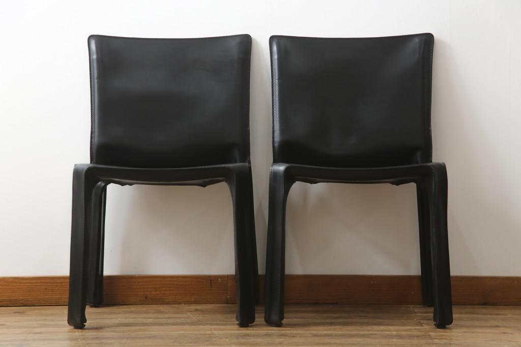 中古　Cassina(カッシーナ)　412　CAB(キャブ)　MARIO BELLINI(マリオベリーニ)　ブラック(黒)　シンプルモダンな空間づくりに活躍するアームレスチェア2脚セット(ダイニングチェア、椅子、イス)(定価2脚で約48万円)(R-068580)