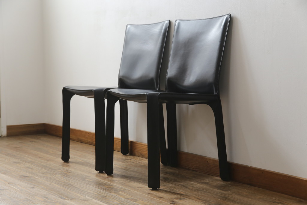 中古　Cassina(カッシーナ)　412　CAB(キャブ)　MARIO BELLINI(マリオベリーニ)　ブラック(黒)　シンプルモダンな空間づくりに活躍するアームレスチェア2脚セット(ダイニングチェア、椅子、イス)(定価2脚で約48万円)(R-068580)
